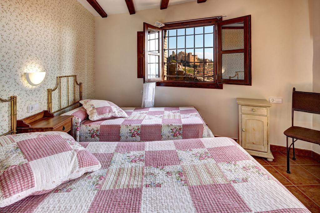 Apartamentos Bellavista Alquézar الغرفة الصورة