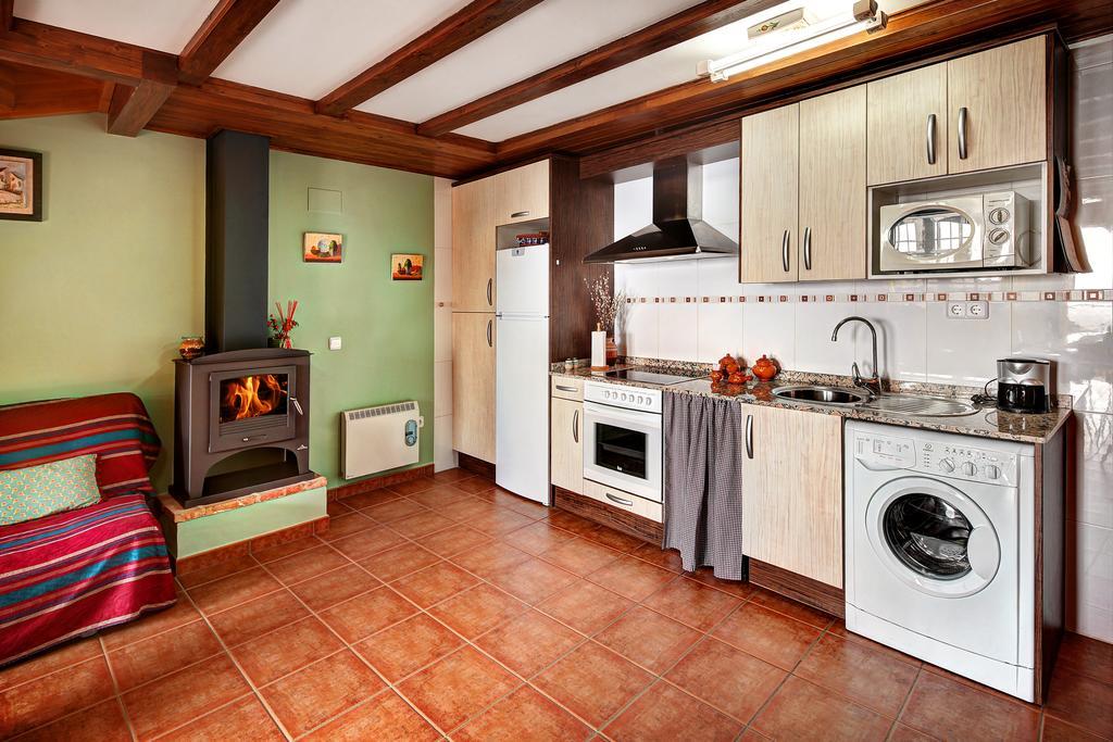 Apartamentos Bellavista Alquézar الغرفة الصورة