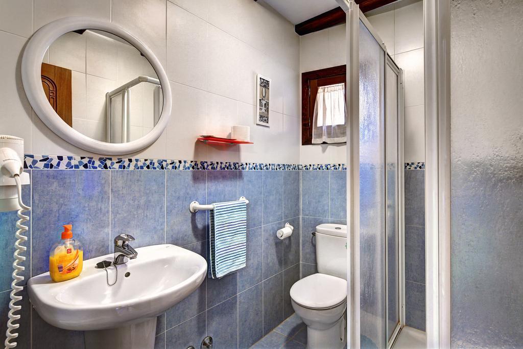 Apartamentos Bellavista Alquézar الغرفة الصورة