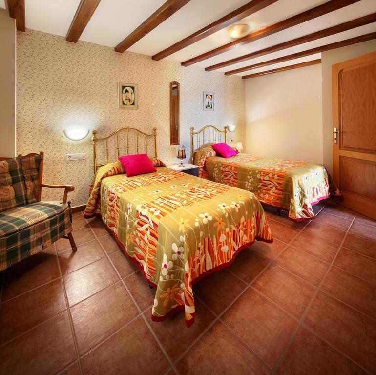 Apartamentos Bellavista Alquézar الغرفة الصورة