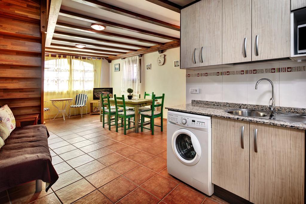 Apartamentos Bellavista Alquézar الغرفة الصورة